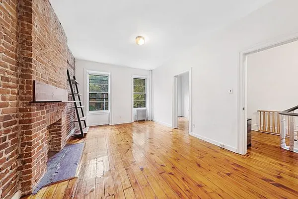 Rented by Compass | media 2