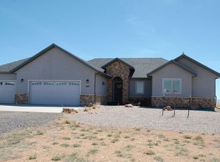 734 Sally Port Rd, Laramie, WY 82070