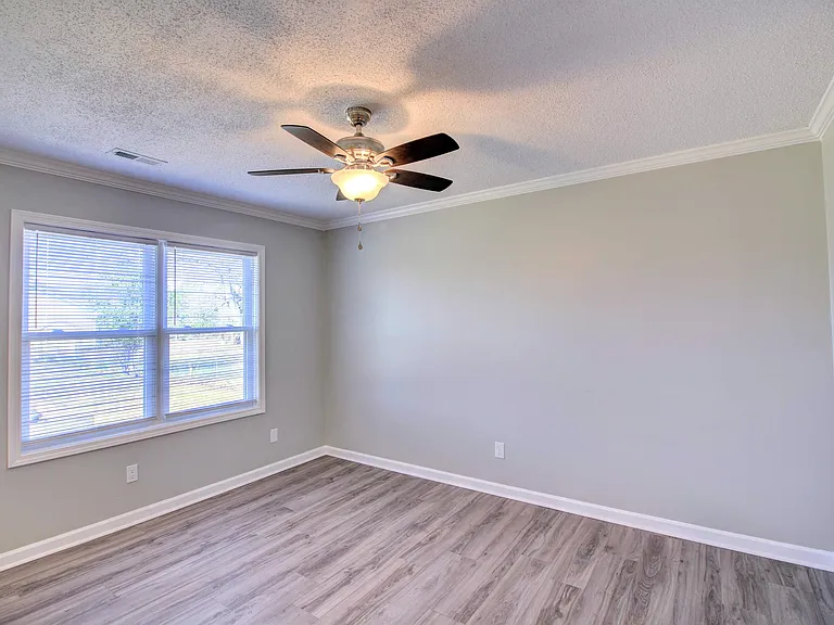 329 McCotter Blvd — Photo 12