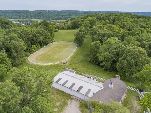 Cable Ln, Athens, OH 45701