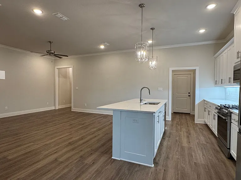 7035 Hillside Ave — Photo 22
