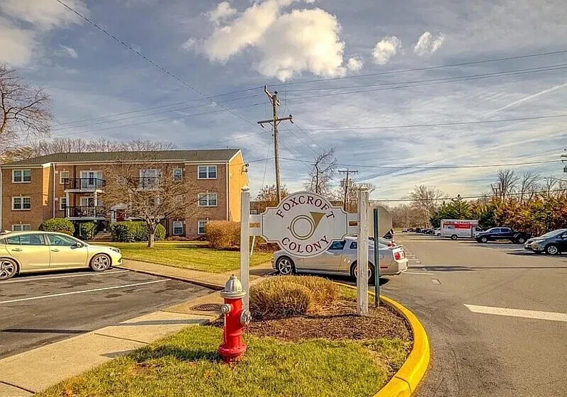 1 bed, 1.0 bath, 698 sqft, $1,529 — Photo 3