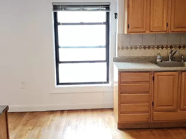 126 N 5th St #3 — Photo 9
