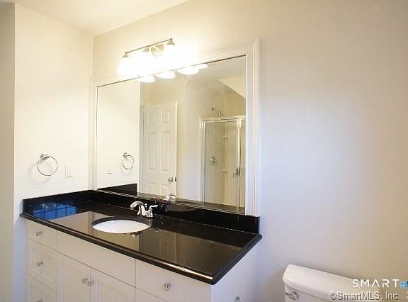 5th image of 44 Stuart Ave APT B4
