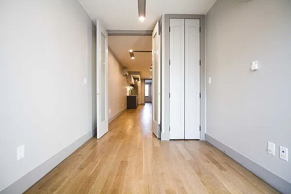 Rented by EXR | media 7