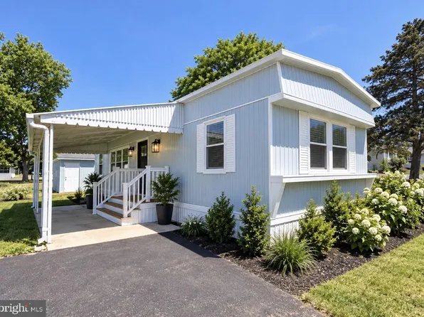 7612 Hunter Dr, Morrisville, PA 19067