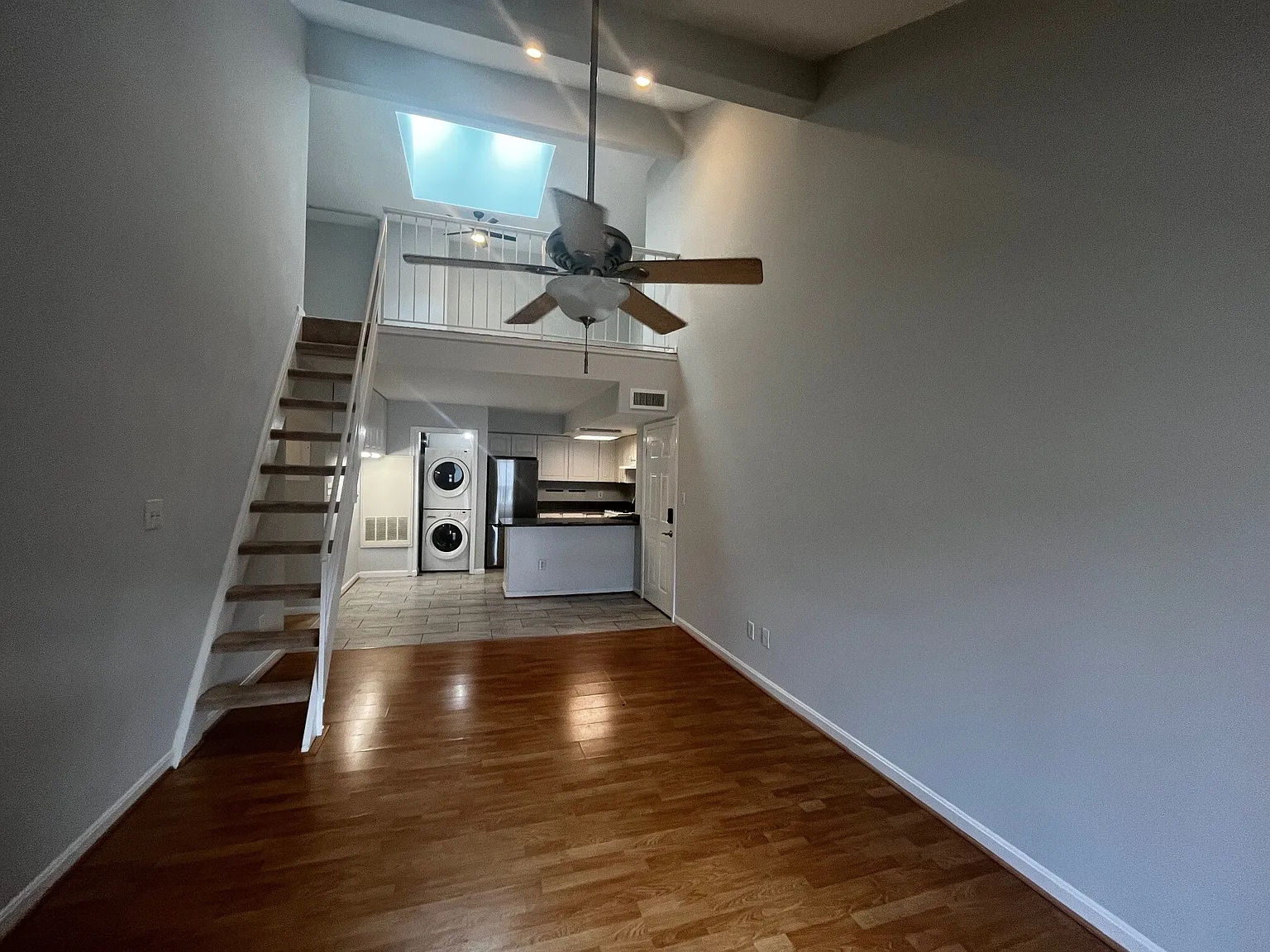 9206 Azure Ct - 201 — Photo 3