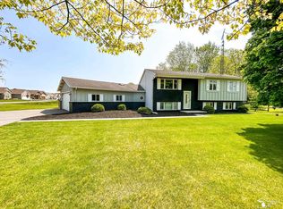 7624 Adler Rd, Ottawa lake, MI 49267