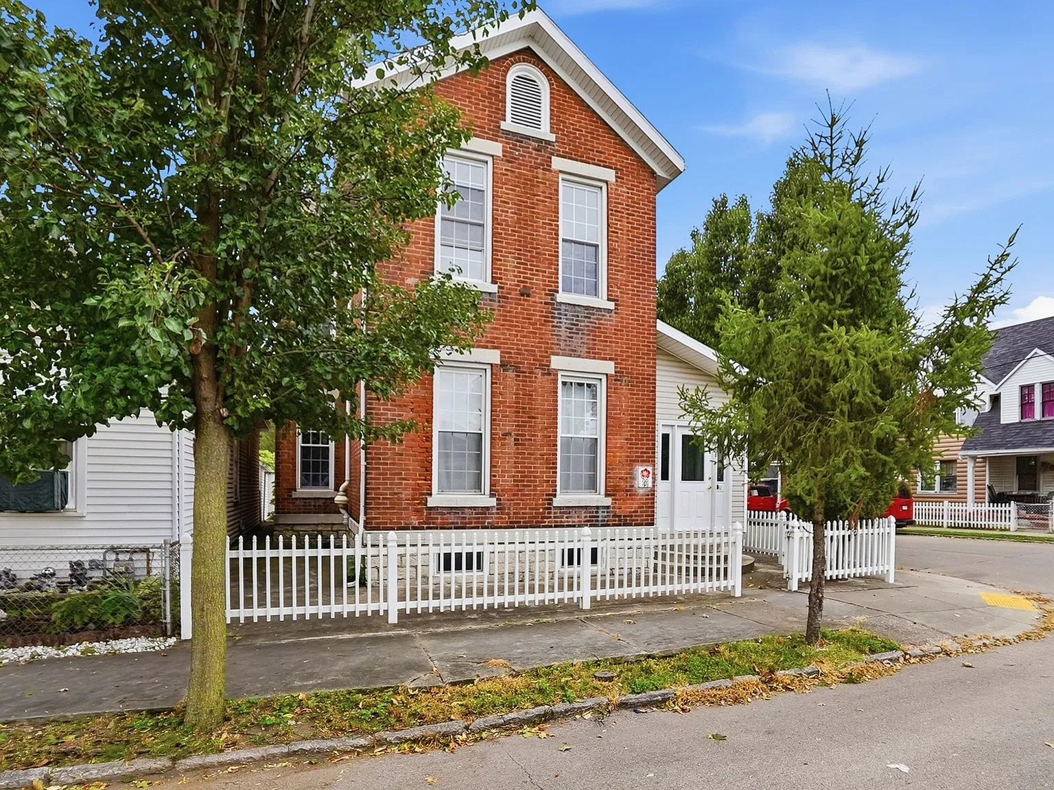 3 bed, 1750 sqft, $1,700 — Photo 2