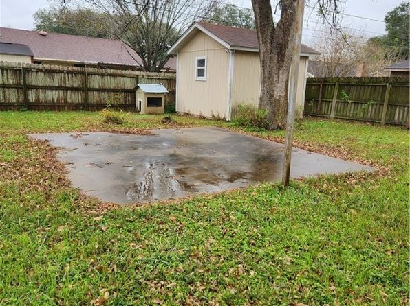 121 Byron Ln, Victoria, TX 77901