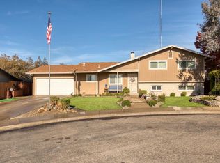 1160 Skyview Dr, Oakdale, CA 95361