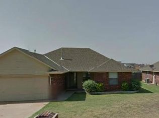 970 Olde Town Dr, Piedmont, OK 73078