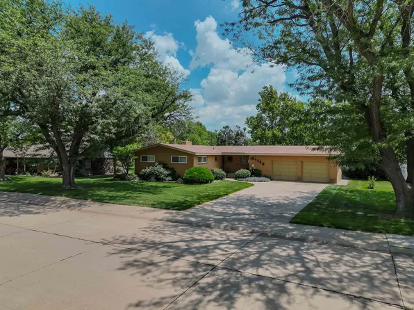 1720 Lincoln St, Great Bend, KS 67530