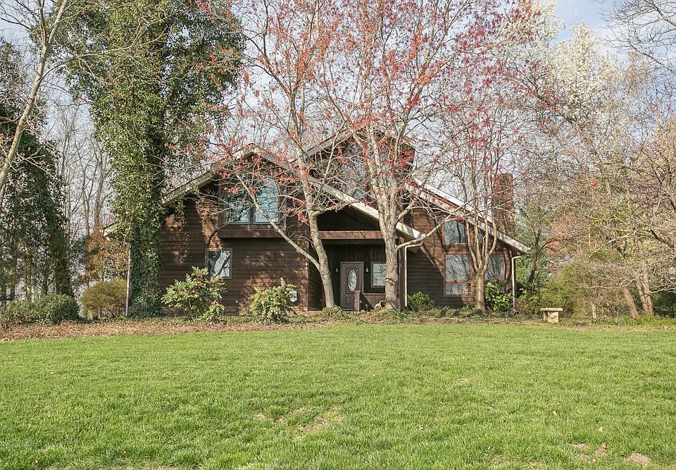 1st image of 3411 Red Oak Trl