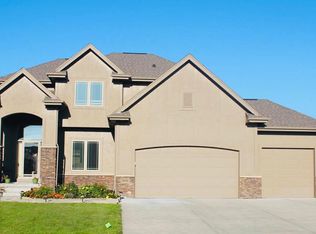 2403 N 169th St, Omaha, NE 68116