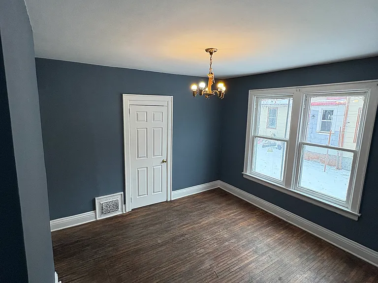 199 Whitney Pl — Photo 11