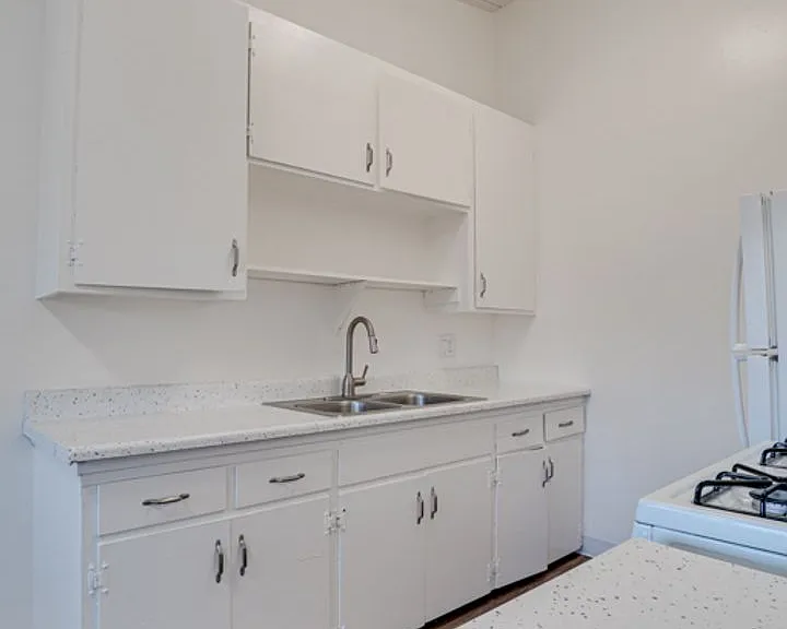 127 W Renette Ave — Photo 9