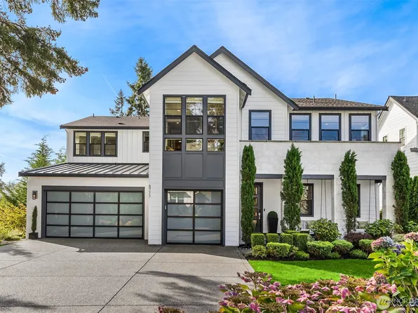 8777 NE Winslow Grove Court, Bainbridge Island, WA 98110