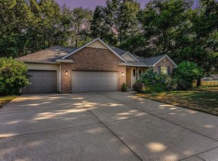 2140 Austin Shores Ave, Portage, MI 49002