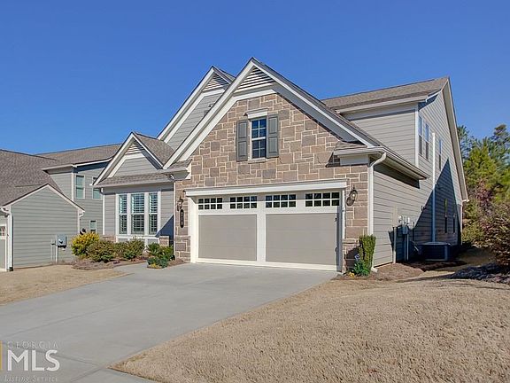 3rd image of 210 Spruce Pine Cir