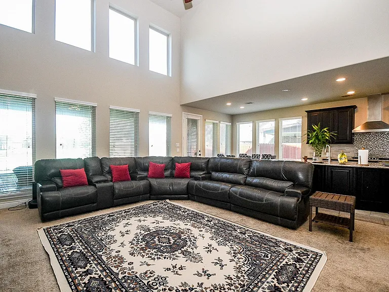 10119 Peytons Grace Ln — Photo 14