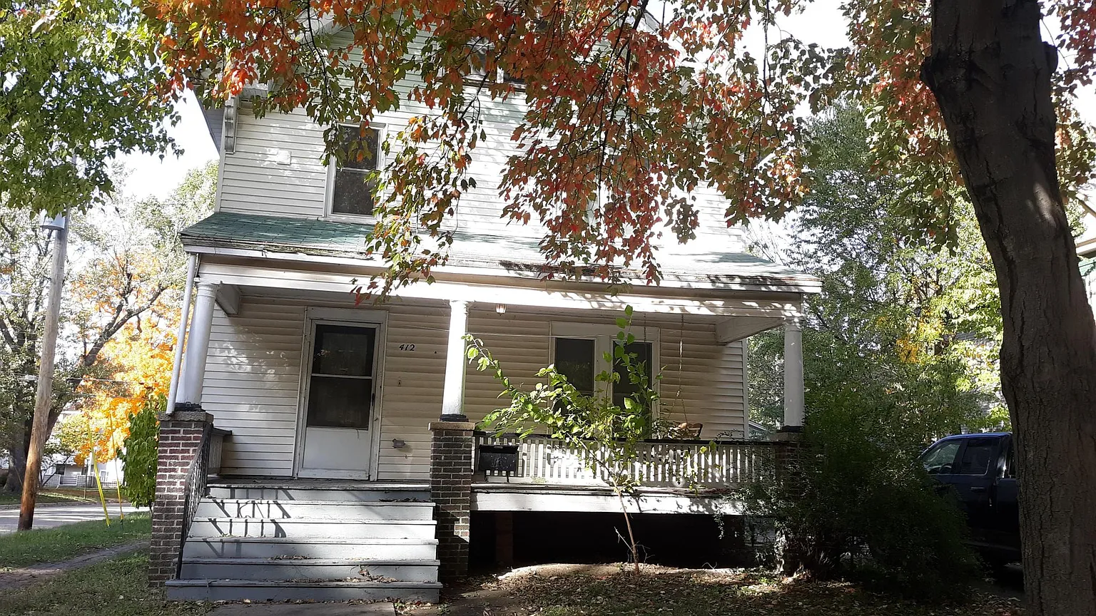 412 W High St photo 1