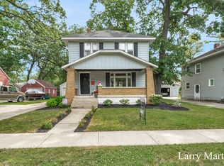 2660 Forest Grove Ave SW, Wyoming, MI 49519