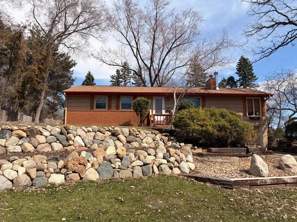 2639 Cedar Crest Rd E, Minnetonka, MN 55305