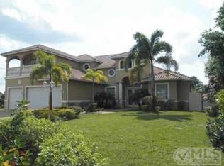 780 SE River Ct, Port Saint Lucie, FL 34983