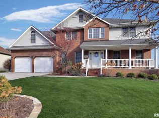 600 S Breckenridge Dr, Dunlap, IL 61525