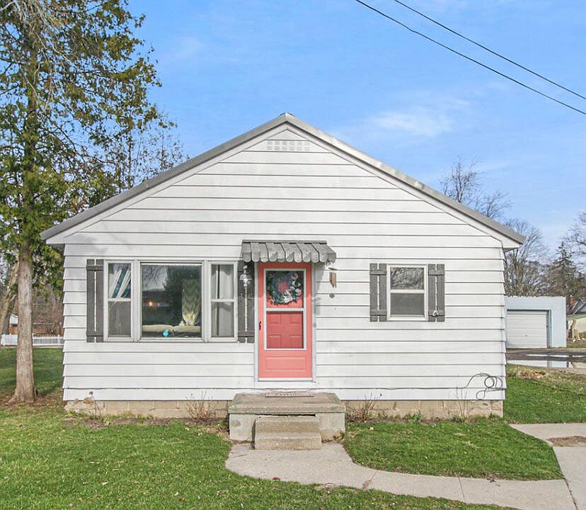 14 S 1st St NE, Cedar Springs, MI 49319 Zillow