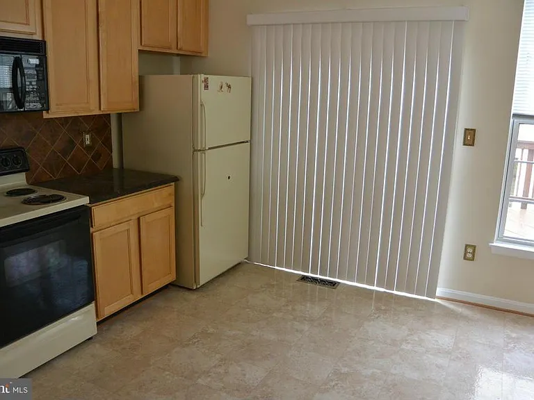 5302 Chieftain Cir — Photo 10