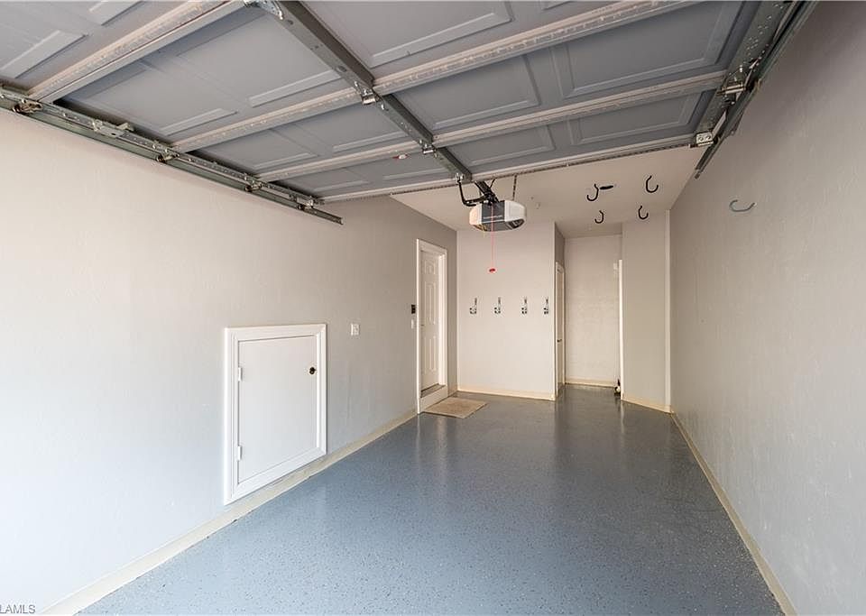 2nd image of 144 Colonade Cir #703