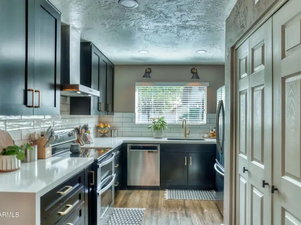 960 S 21ST Street, Mesa, AZ 85204