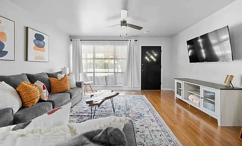 318 Aberdeen Ave #1-ID1268410P Photo 1