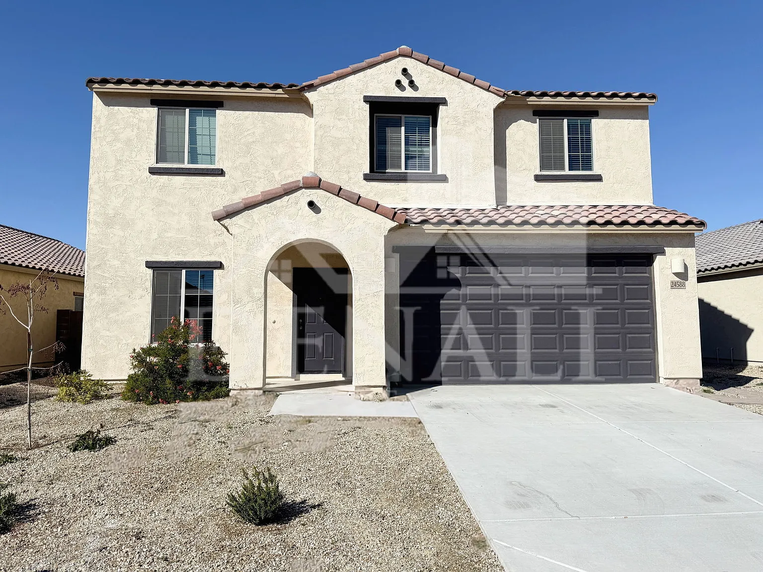 4 bed, 2.0 bath, 2385 sqft, $1,895 — Photo 1