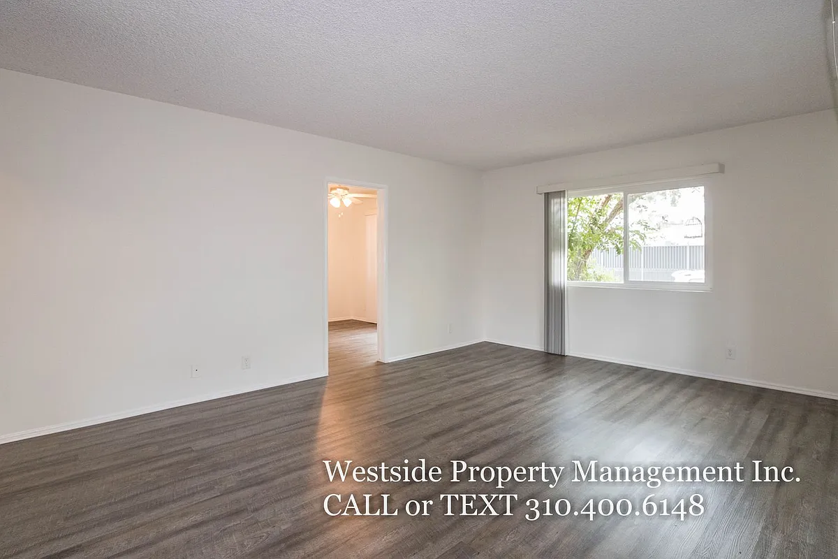 Building Photo - 1644 Electric Ave #1
