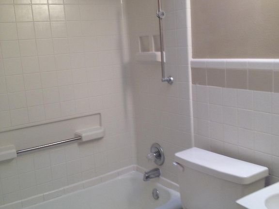 3rd image of 2717 Curtis Dr Unit A