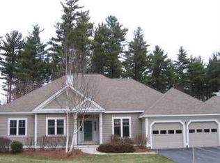22 Heron Cove Dr, Merrimack, NH 03054