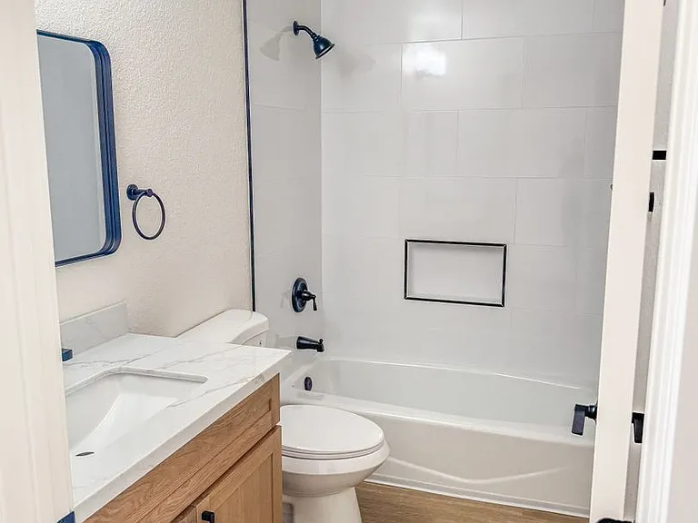 Sycamore Hills Village Apartments — Photo 38