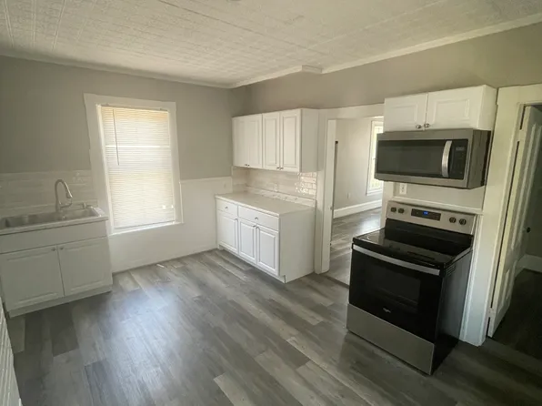 144 Pierce St APT 2, Lewiston, ME 04240