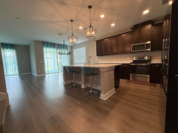 4th image of 33234 Sycamore Leaf Dr