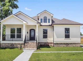 1679 Pratt Dr, New Orleans, LA 70122