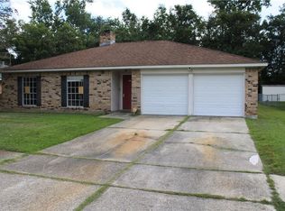 124 E Queens Dr, Slidell, LA 70458