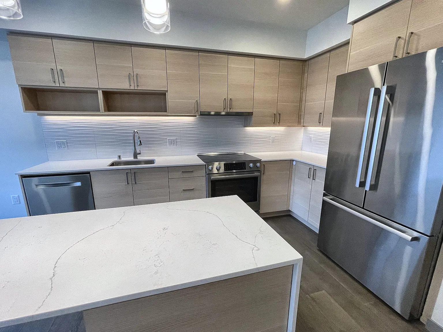 1 bed, 575 sqft, $1,950 — Photo 3
