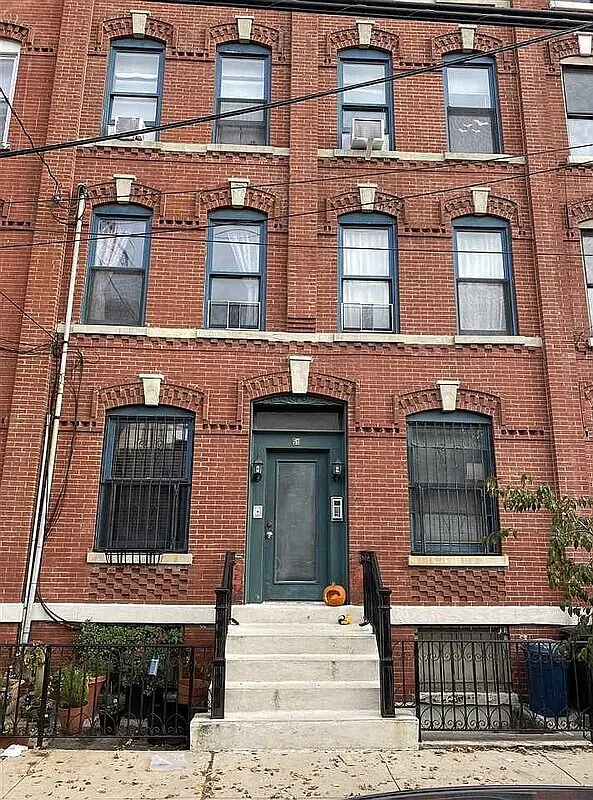 1 bed, 1.0 bath, 500 sqft, $1,693 — Photo 1