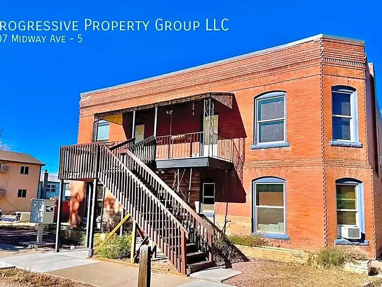 207 Midway Ave — Photo 5