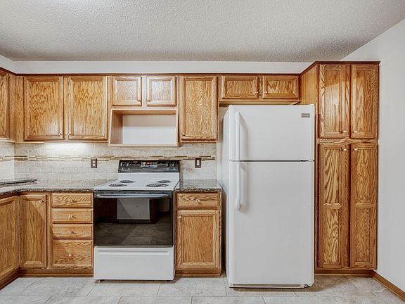 4th image of 17255 Deerfield Dr SE