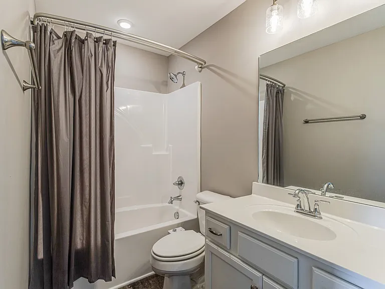 4128 Suntropic Ln — Photo 13