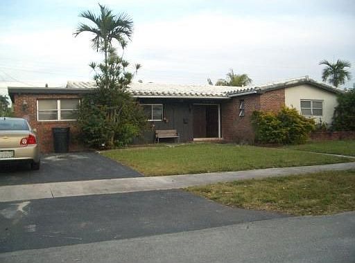 2nd image of 18015 NE 9th Pl